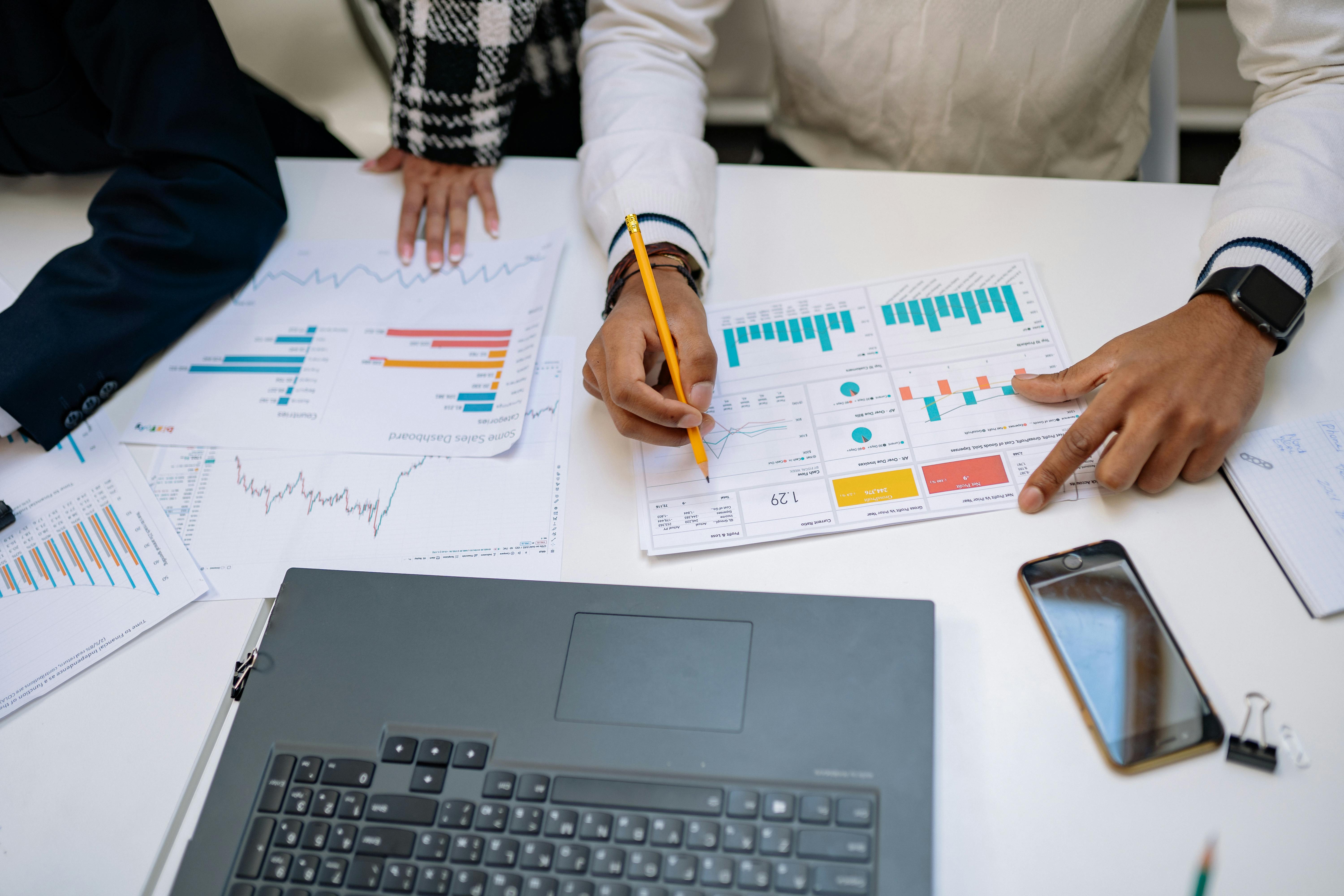 Decision intelligence dashboards Delta built for a multi-branch services firm